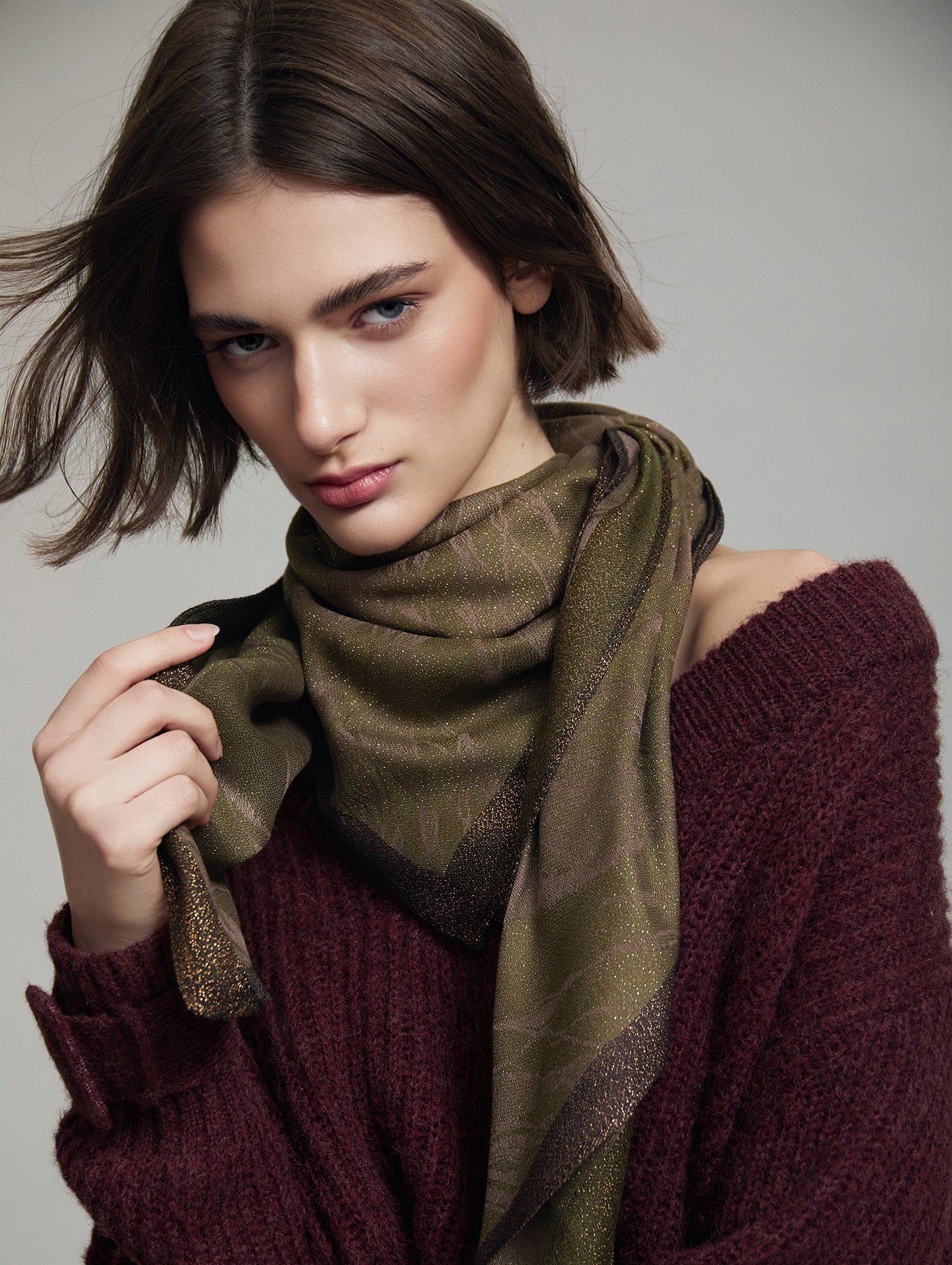 Elm scarf