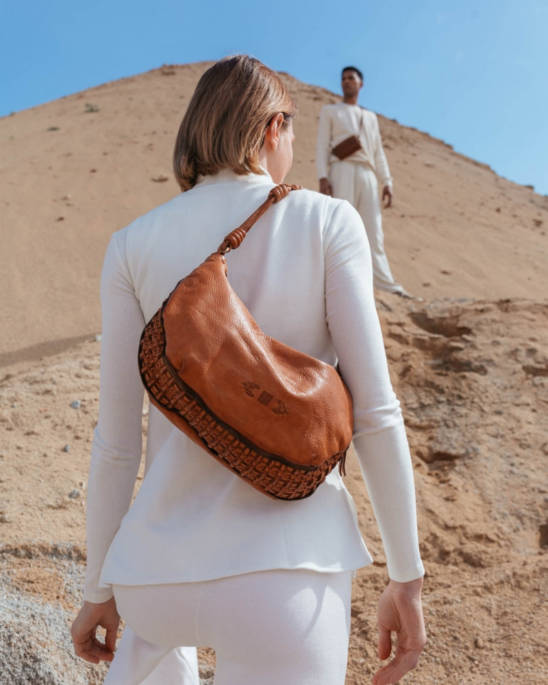 Niland Leather Shoulder Bag - Tan