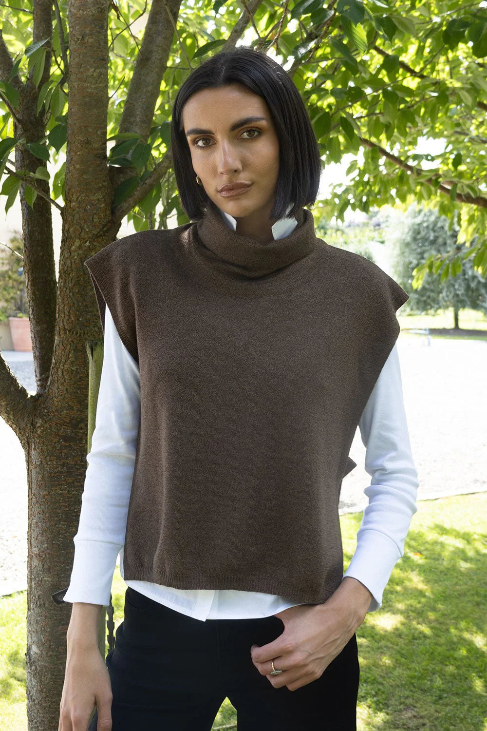 Zeus High Neck Gilet - Brown