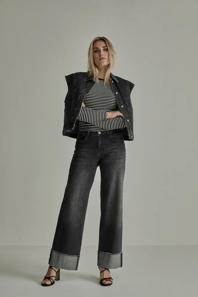 Mira Turn Up Jeans.