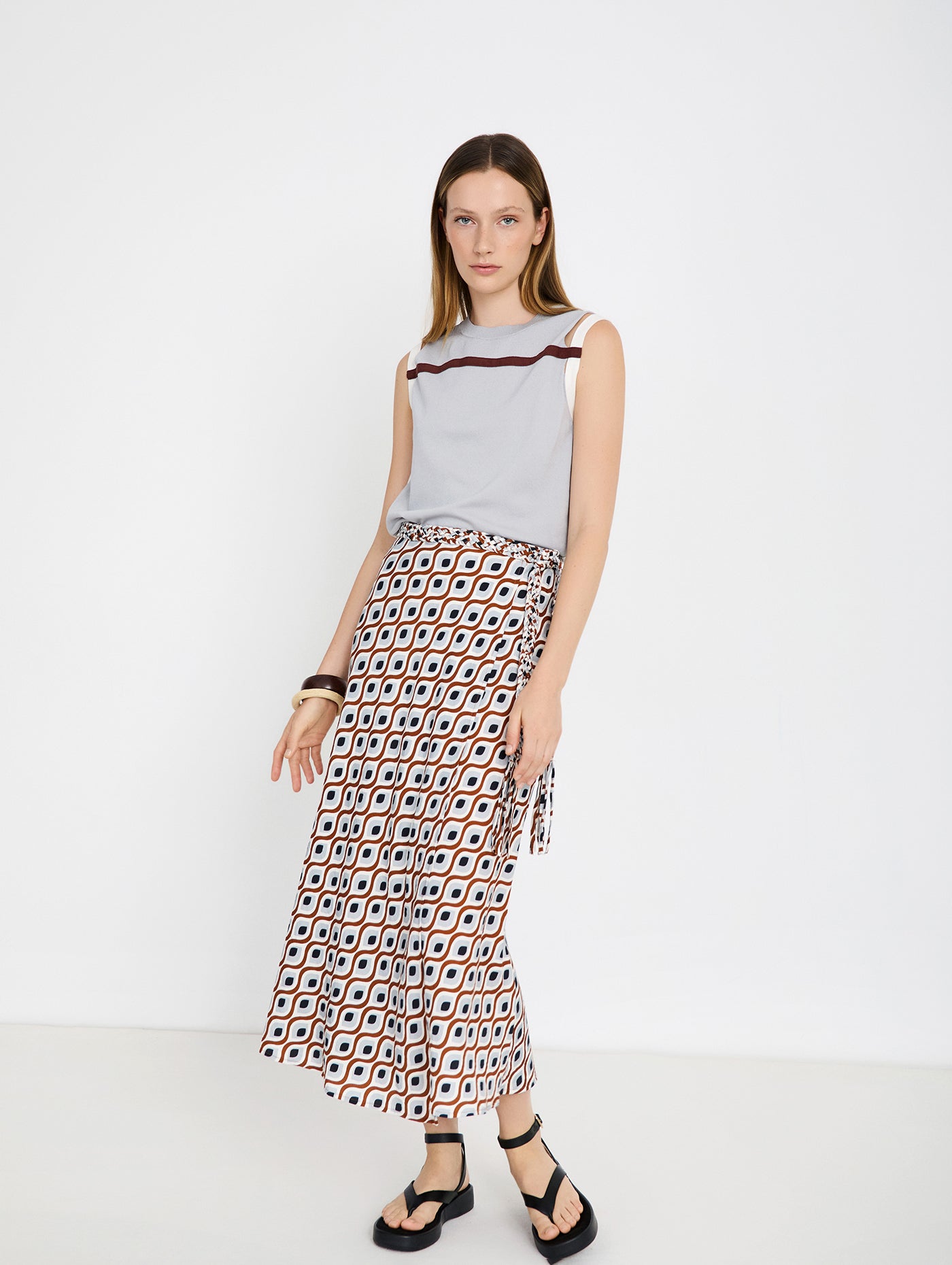 Wave Sleeveless Knit