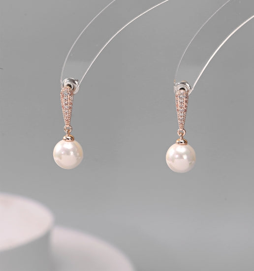 Gold Pearl Earring