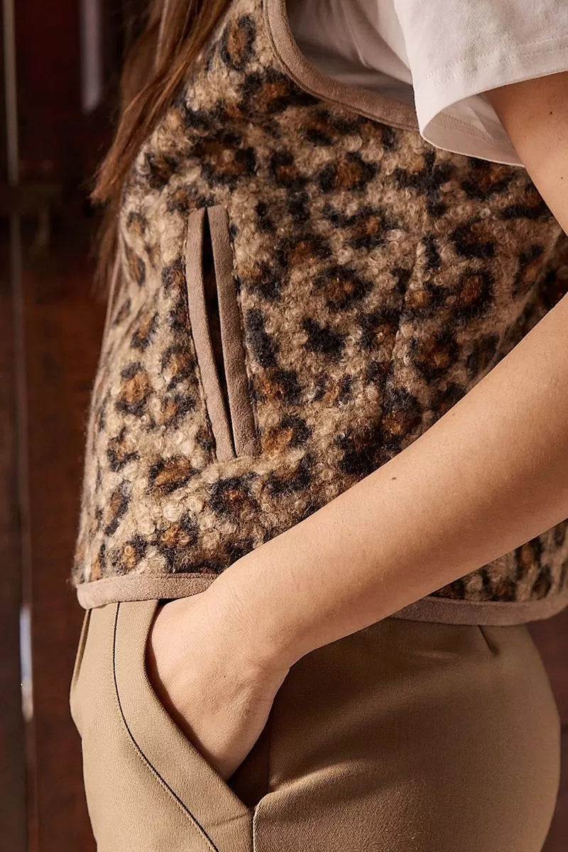 Animal Print Sleeveless Jacket